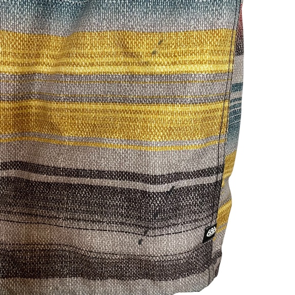 686 InfiDRY Waterproof Thermal Snowboard Ski Jacket Small - Picture 13 of 13